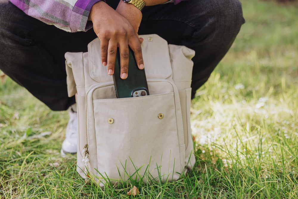 Picnic Time Carmel Roll Top Back Security Pocket keeps valuables within reach