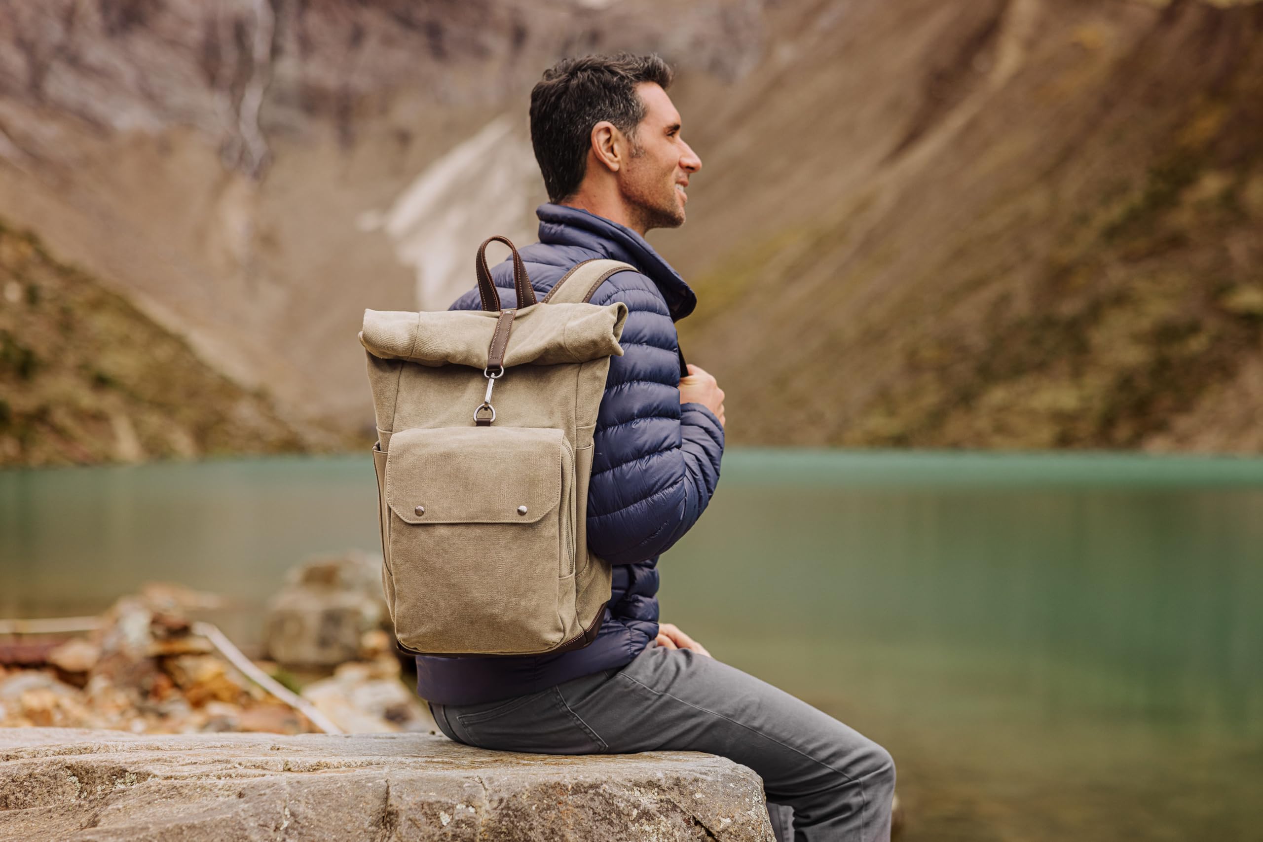 Picnic Time Carmel Roll Top Backpack Cooler adjustable shoulder straps for comfortable carrying