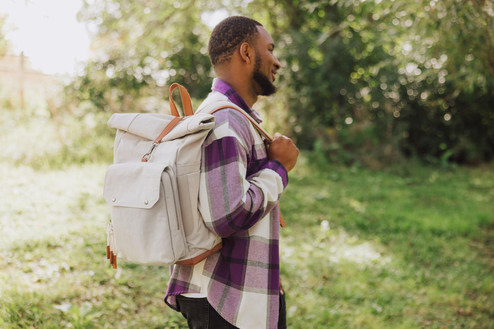 Picnic Time Carmel Roll Top Durable Bottom ensures dry cargo on damp ground