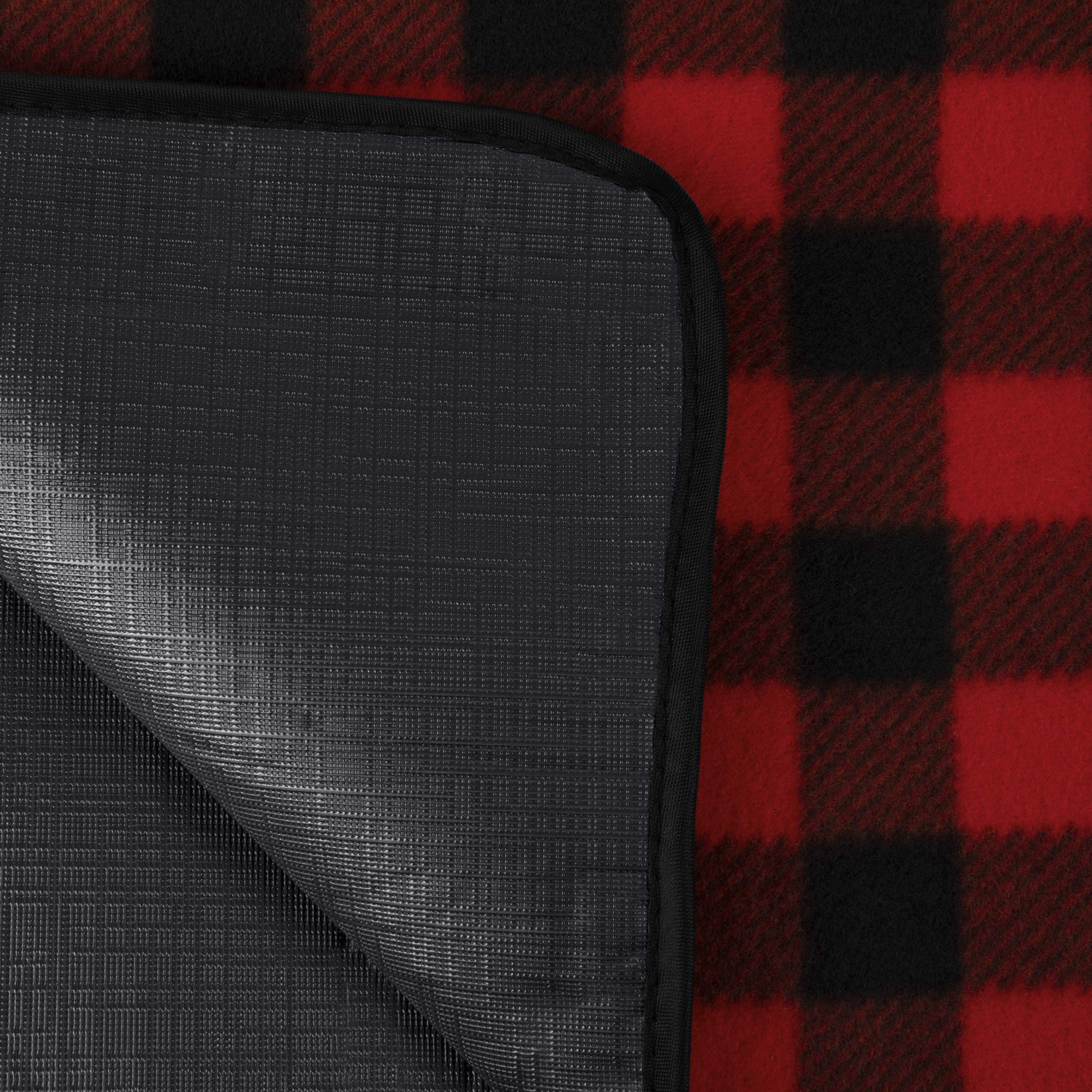 Picnic Time ONIVA Blanket Tote XL measures 70 x 80 inches for ample coverage.