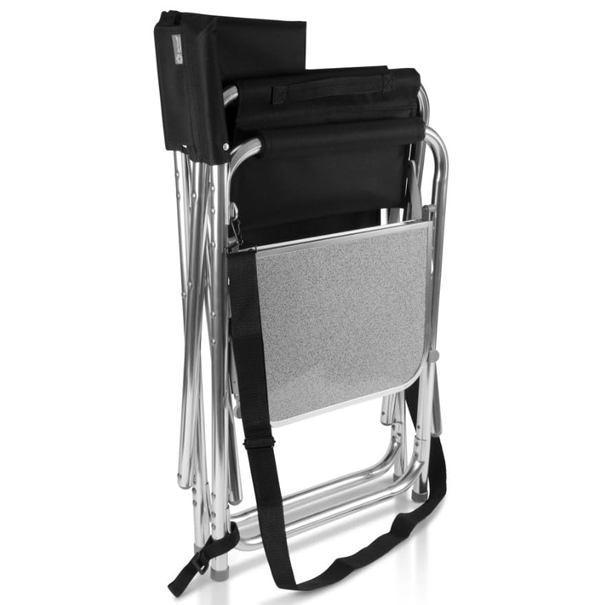Picnic Time Sports Chair beverage pouch keeps drinks handy.