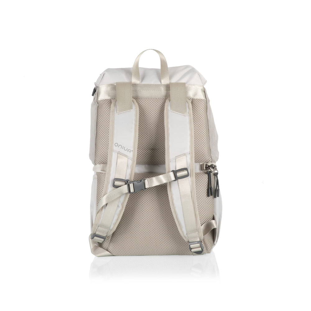 Tarana insulated cooler compartment keeps drinks cold on day trips.