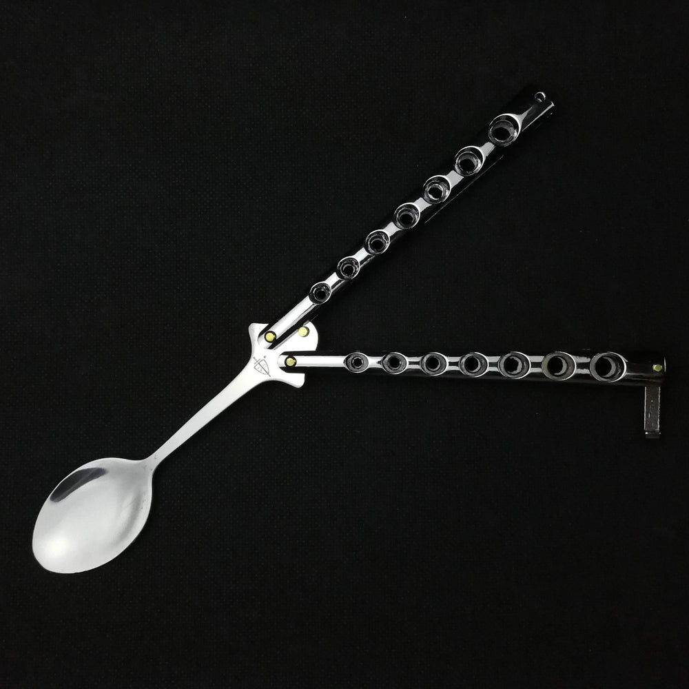 PinbWD butterfly spoon-saw edge for light camp prep.