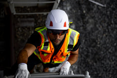 PIP Traverse inner suspension with padding for comfortable all-day wear.