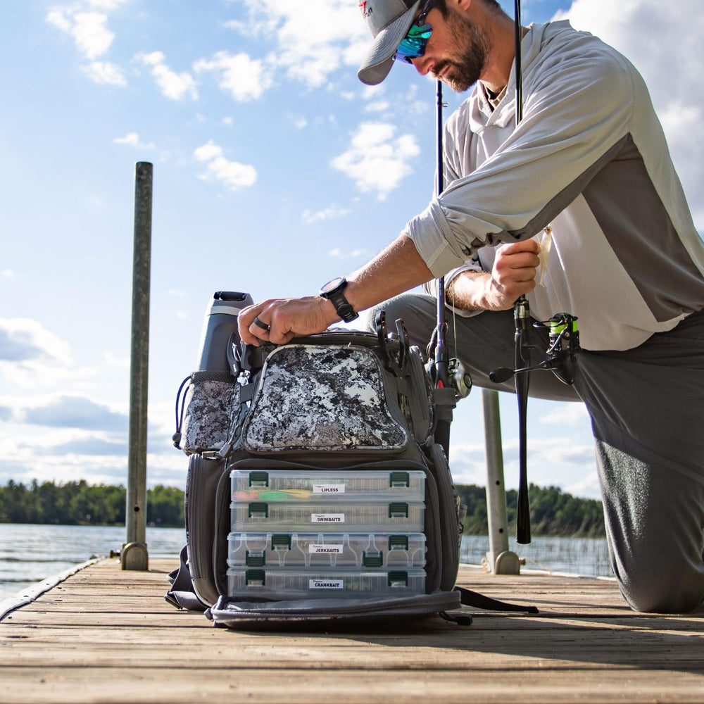 Piscifun fishing tackle backpack VEIL camouflage - rear view