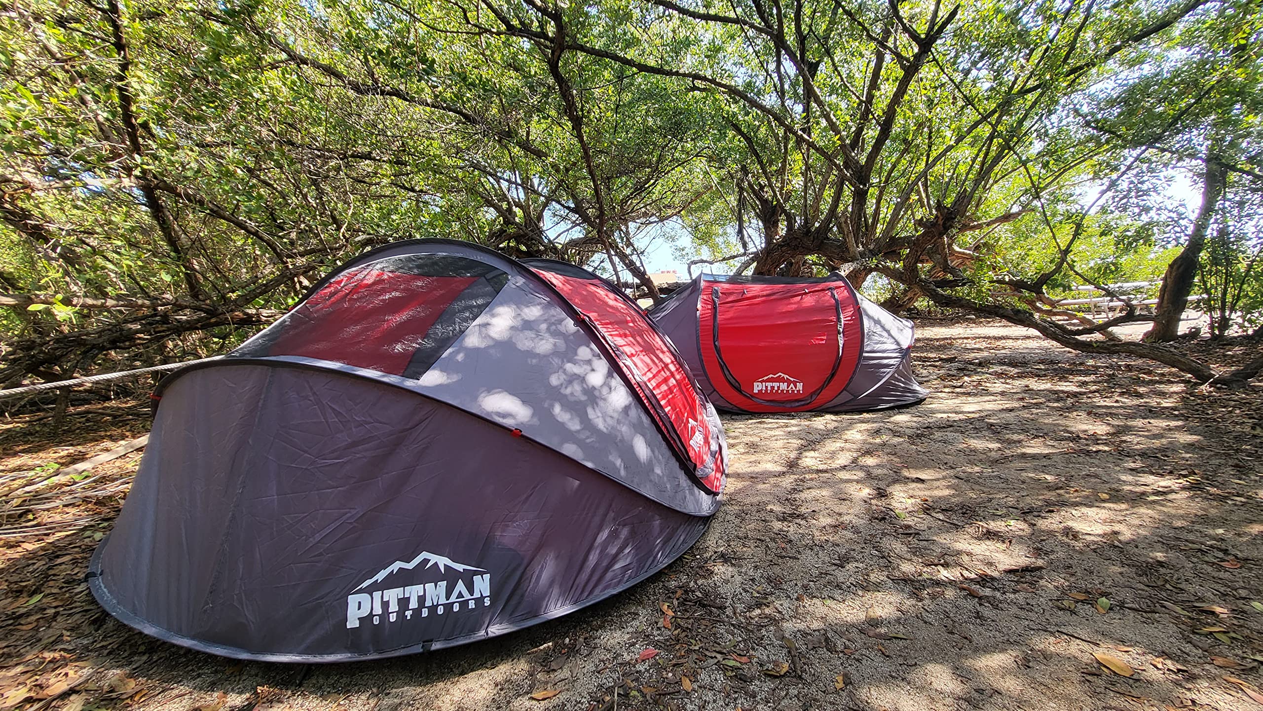 Pittman Outdoors PPI-POPUP2X 6mm fiberglass poles provide sturdy structure.