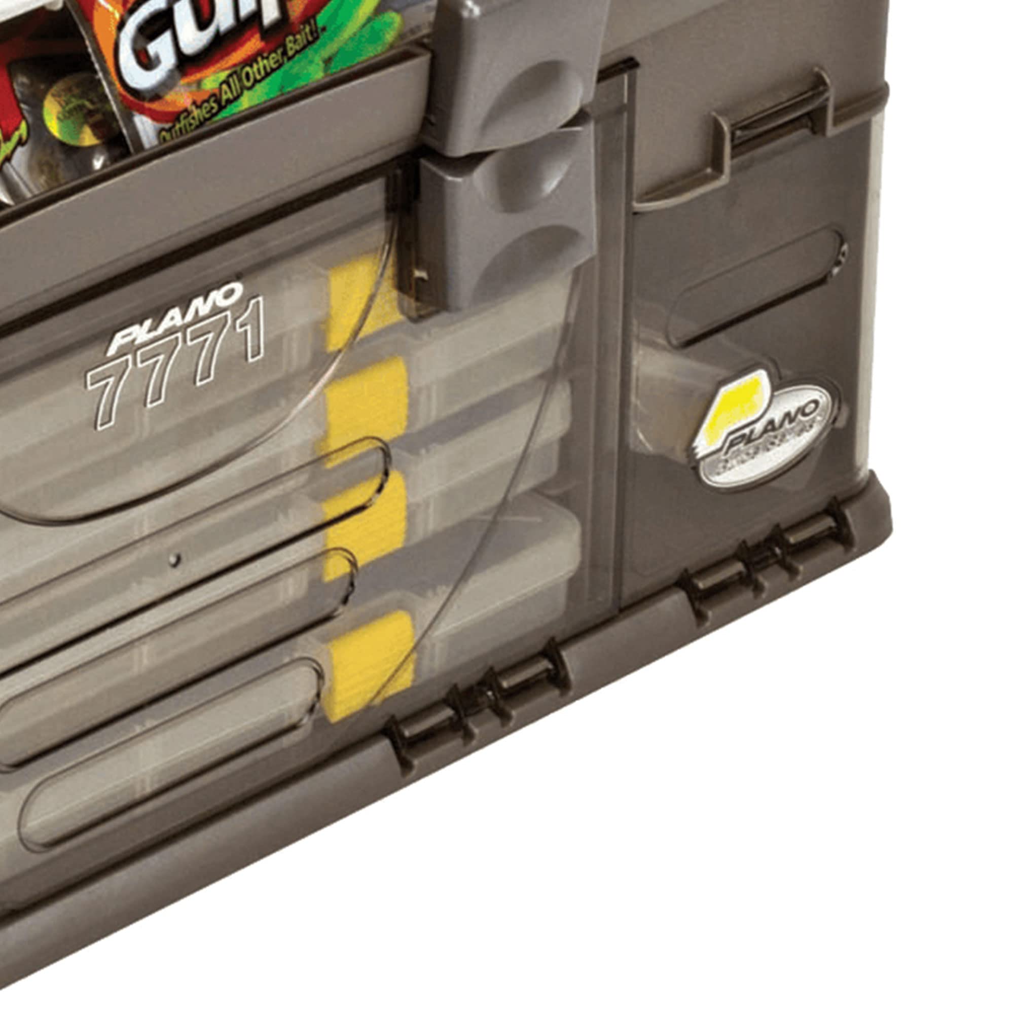 Plano 7771 Guide Series over-molded handle enhances portability.