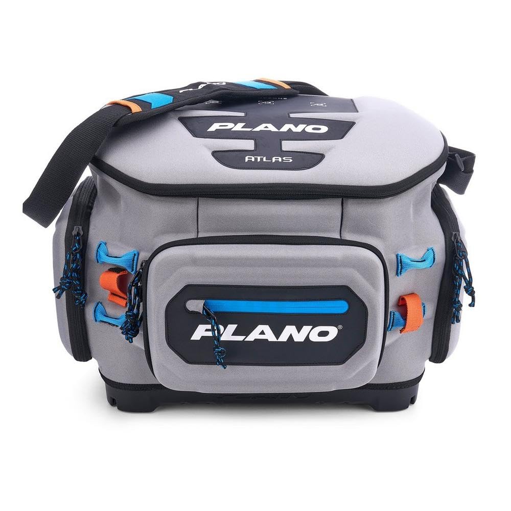 Plano Atlas 3700 interior zippered pockets organize small items.