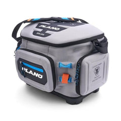 Plano Atlas 3700 water-resistant cell phone pocket keeps devices safe.