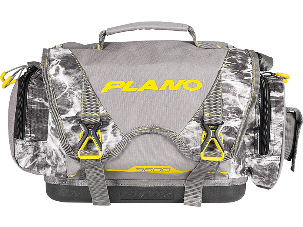 Plano B-Series 3600 Mossy Oak Manta side view highlighting capacity and pockets