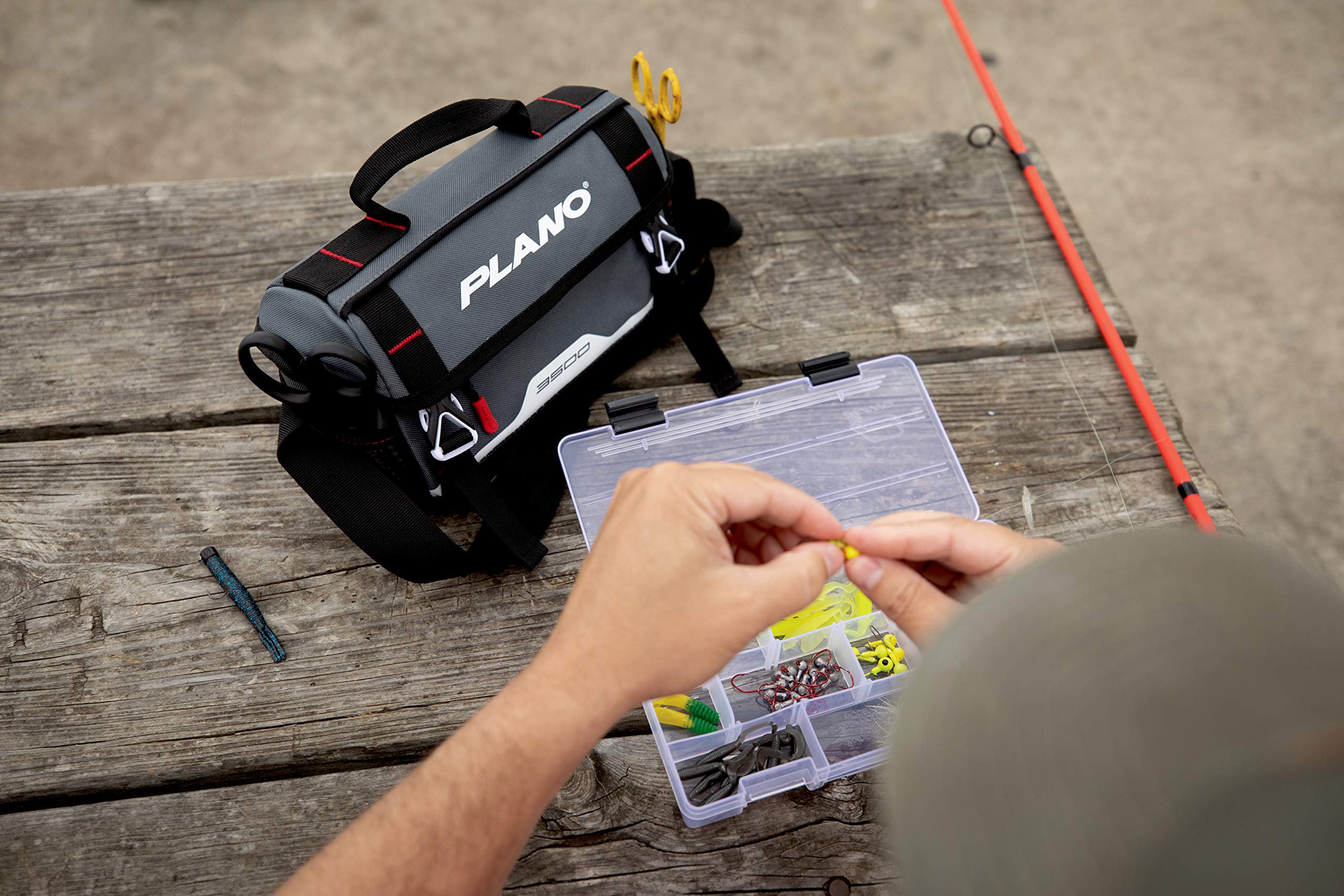 Water-resistant front zipper and exterior pockets on Softsider bag