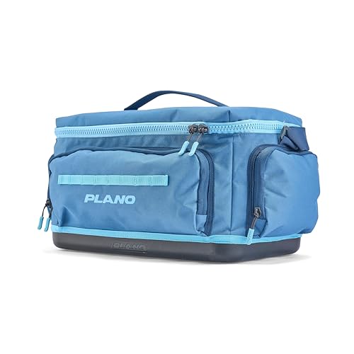 Die-cut tool sleeves inside the tackle bag