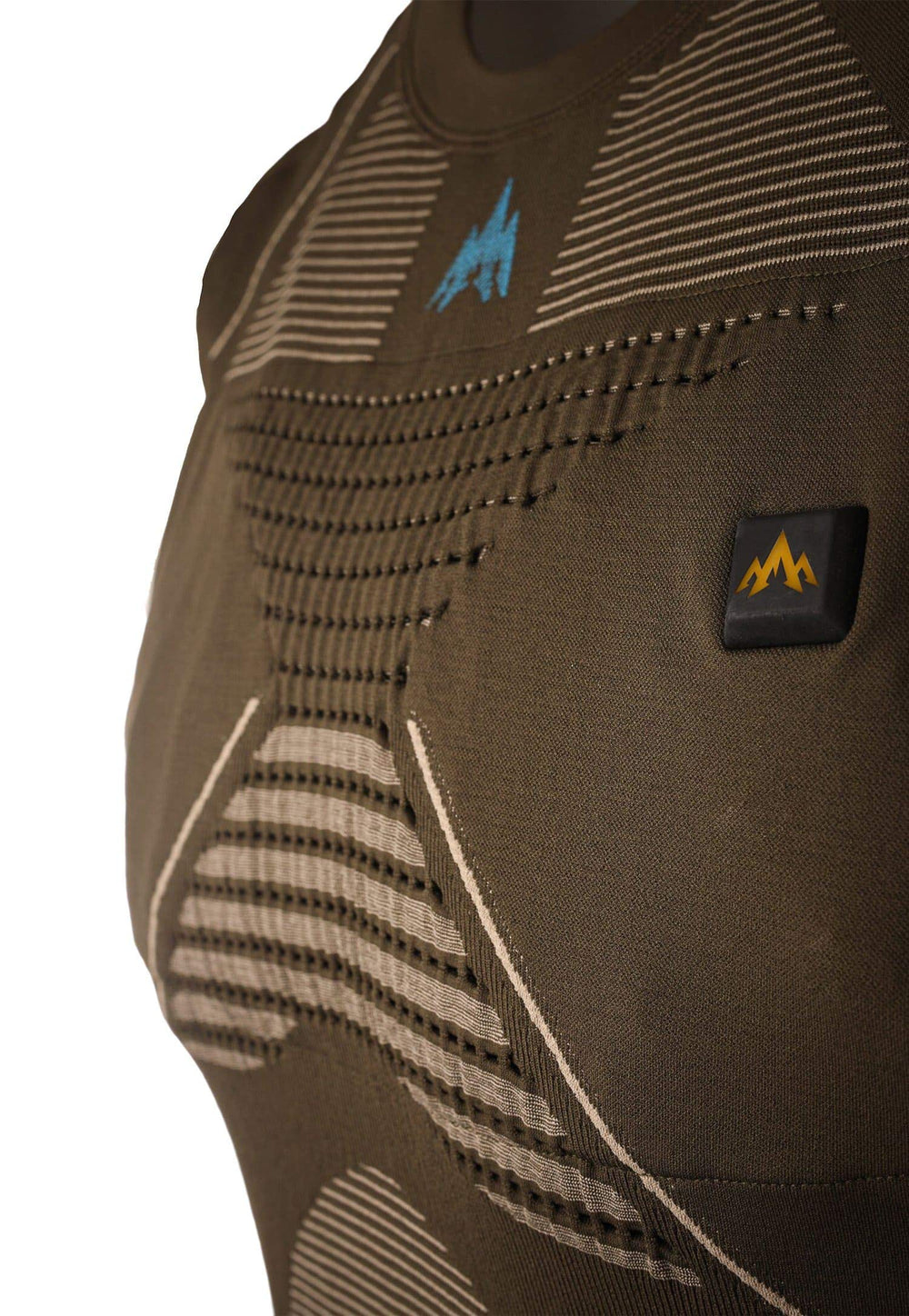 Pnuma IconX HydroWick fabric texture showing moisture wicking