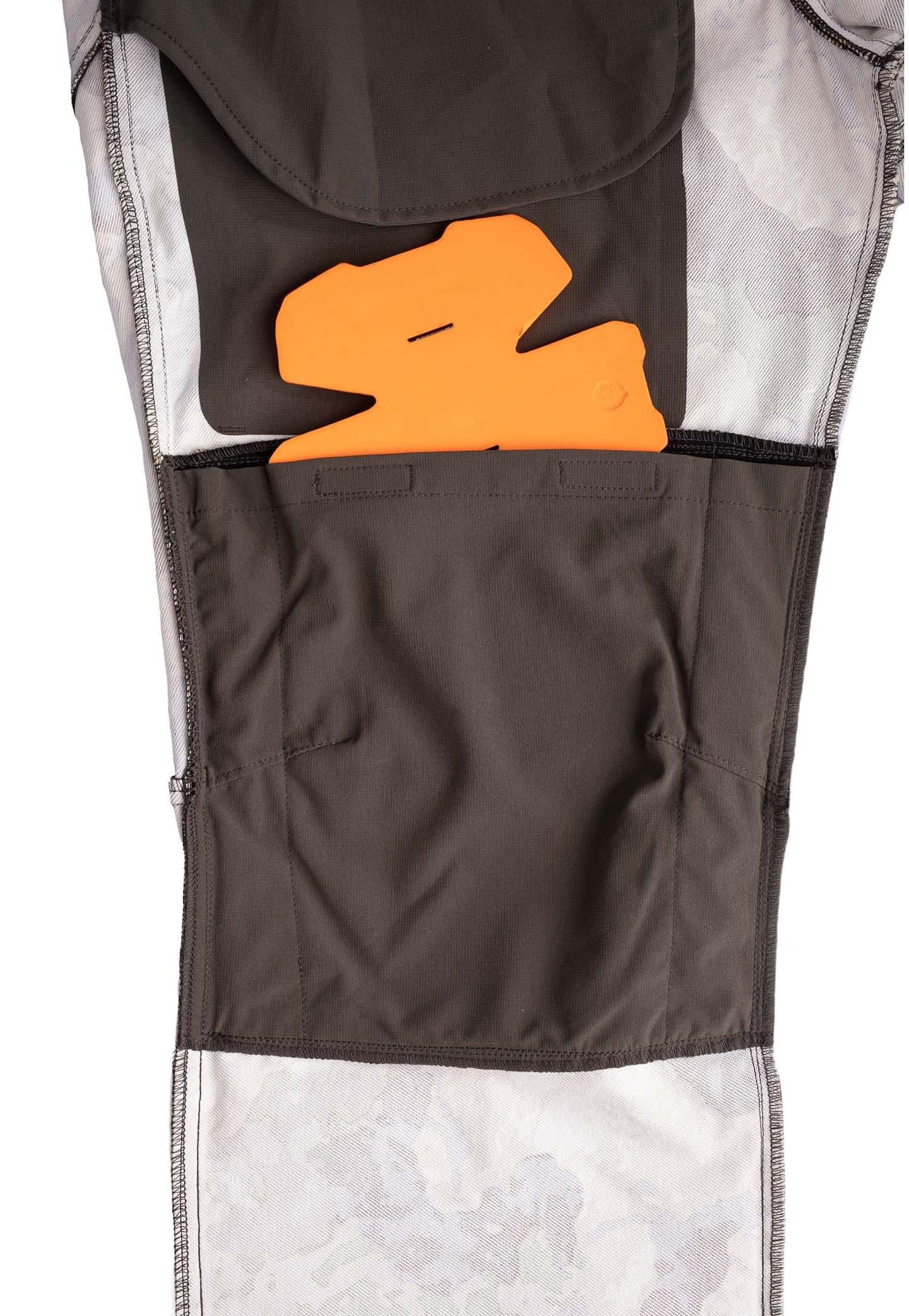 Pnuma Pursuit Pant Veil Camo knee area illustrating integrated kneepads