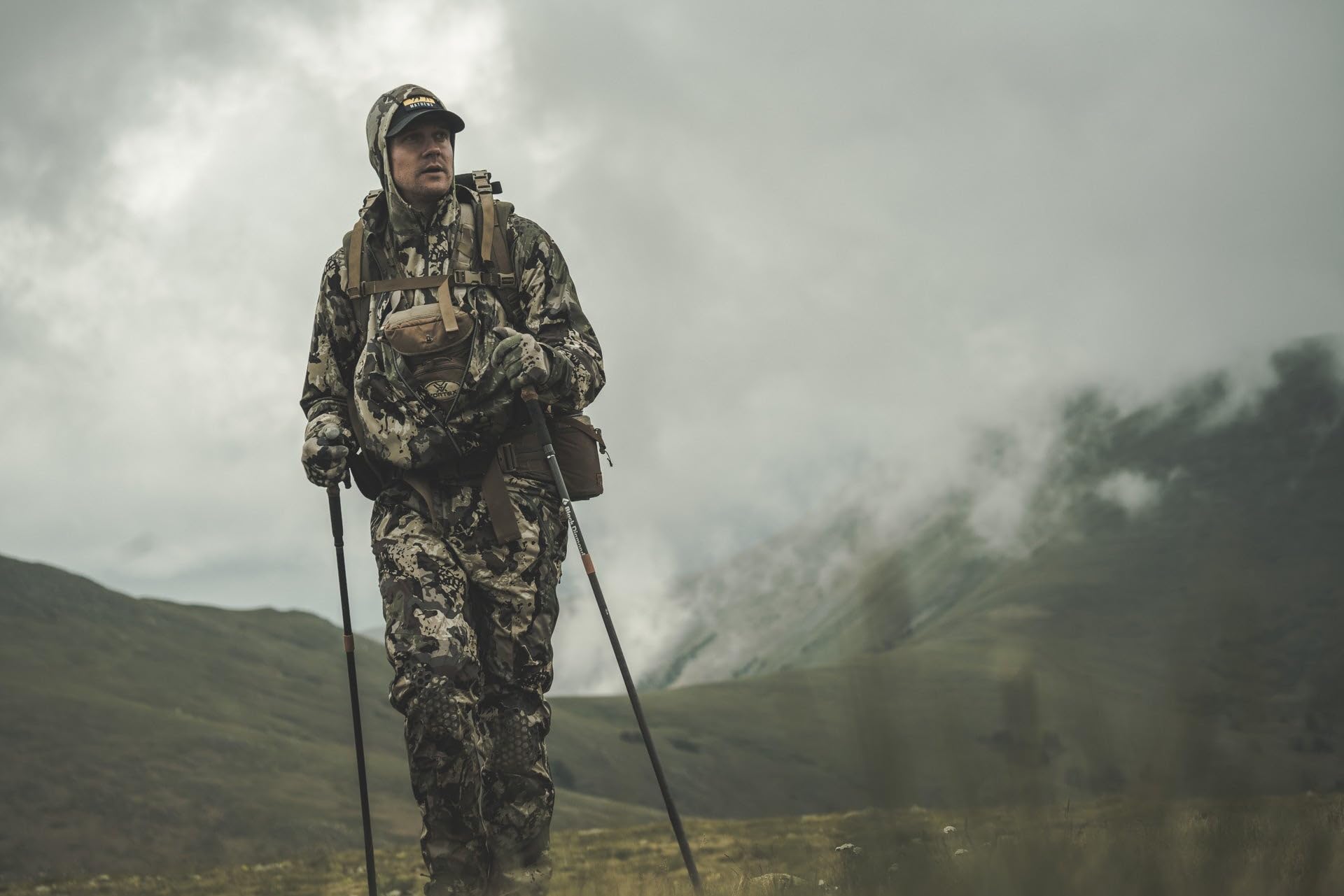 Pnuma Selkirk Pant Caza Camo fleece-lining offers mid-weight warmth and mobility.
