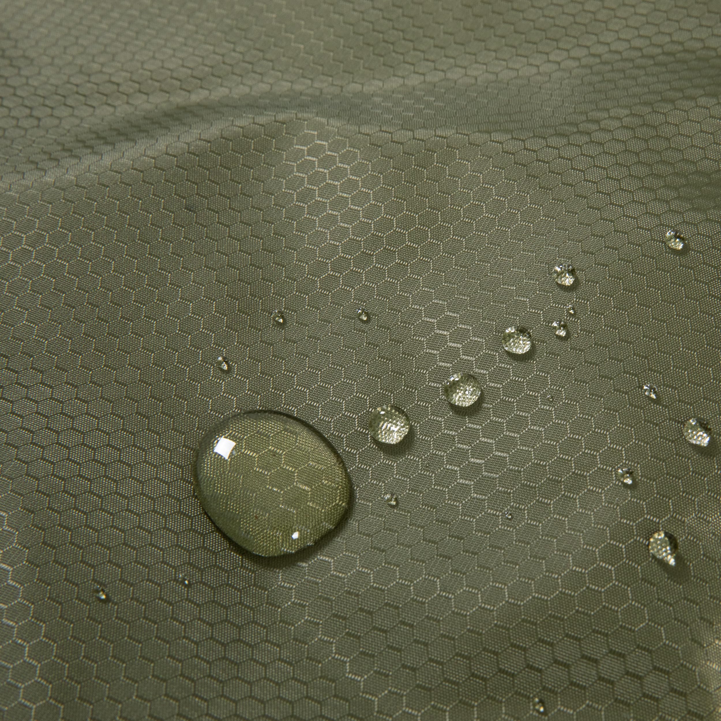 PO PO BEAR Zero Degree Sleeping Bag green left-zip demonstrates two-in-one versatility.