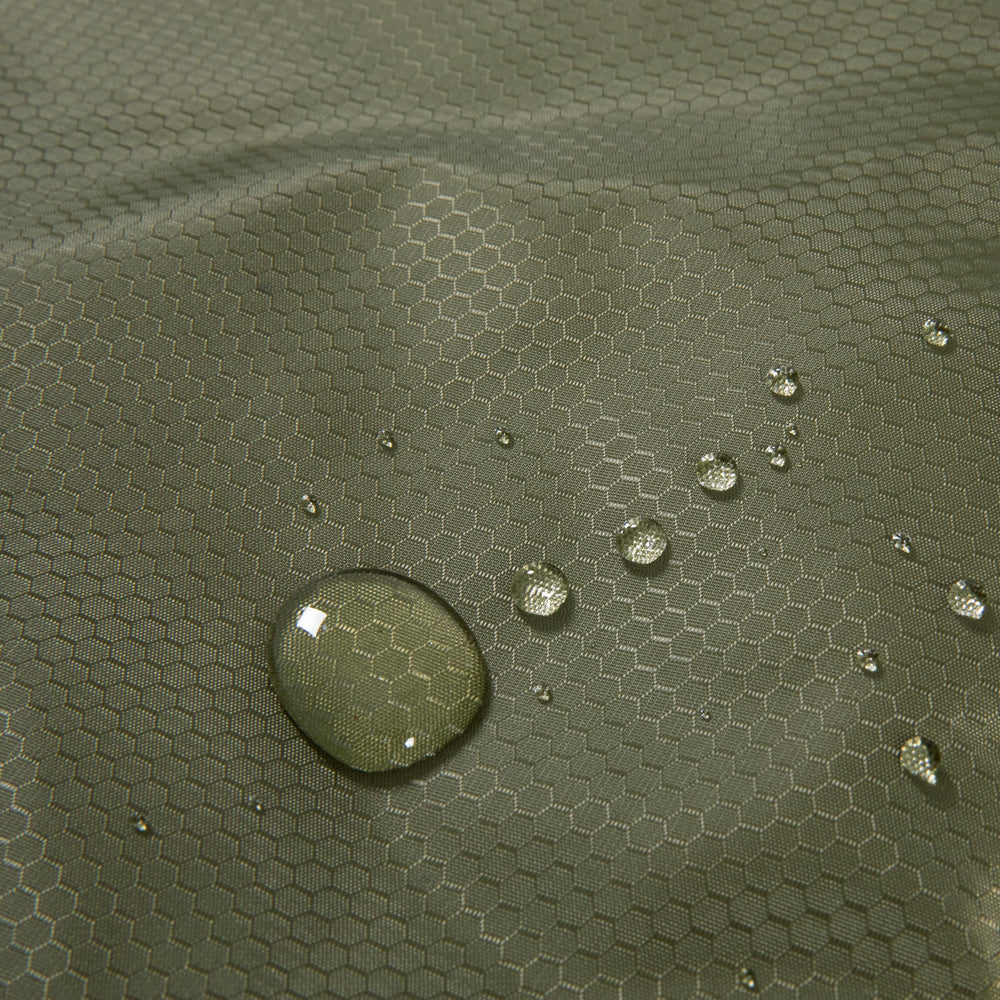 PO PO BEAR Zero Degree Sleeping Bag green left-zip demonstrates two-in-one versatility.