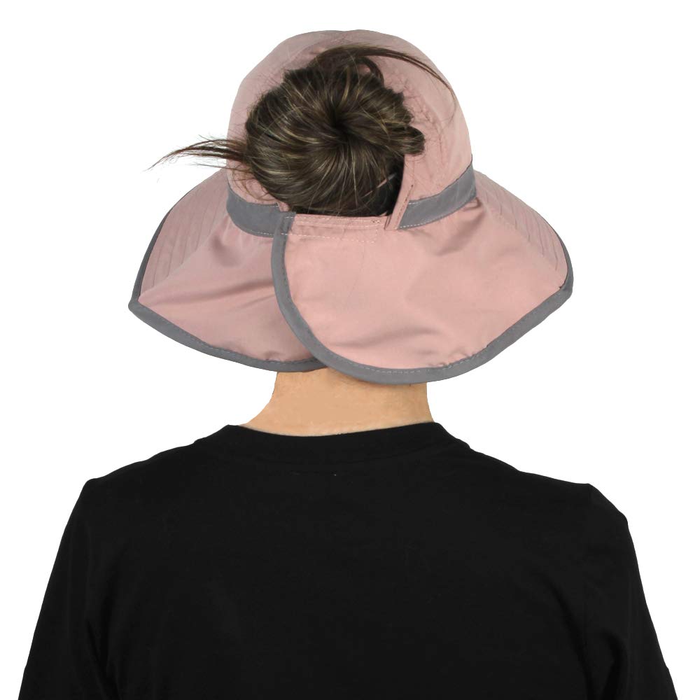 Ponyflo foldable travel hat in dusty pink packs easily