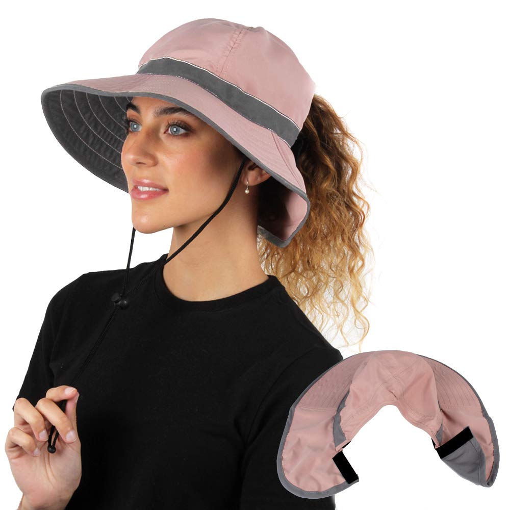 Ponyflo Outdoor Hat with ponytail hole in dusty pink for hair-friendly days