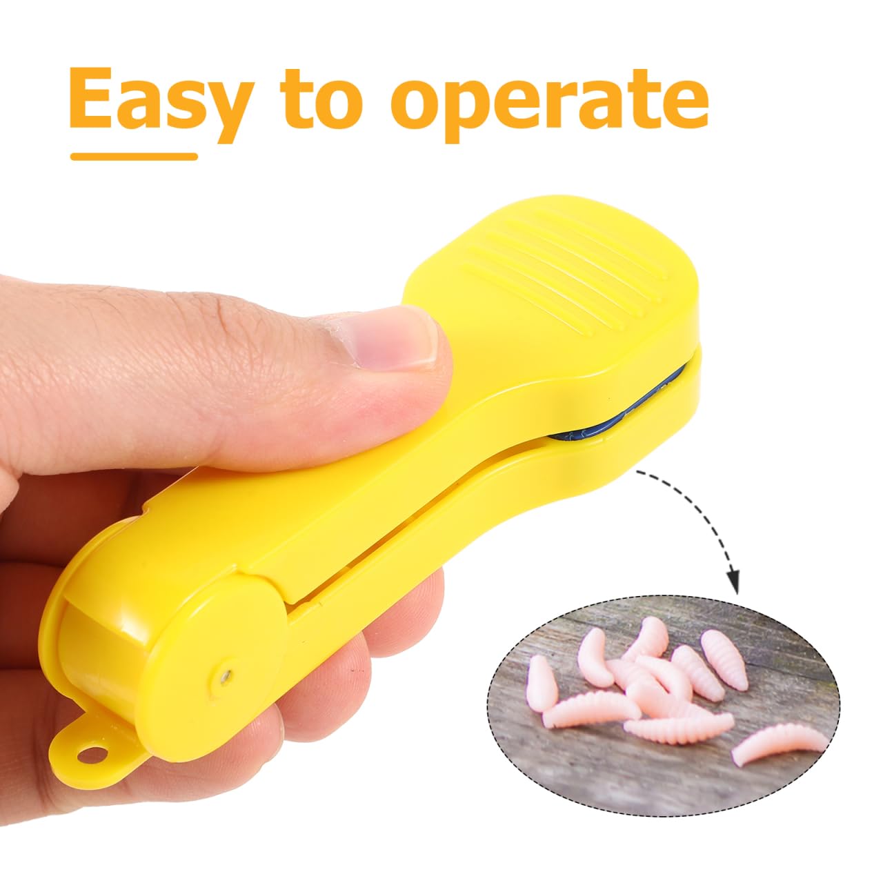POPETPOP Carp Bait Shaping Tool hand-held demonstrates simple, beginner-friendly operation.