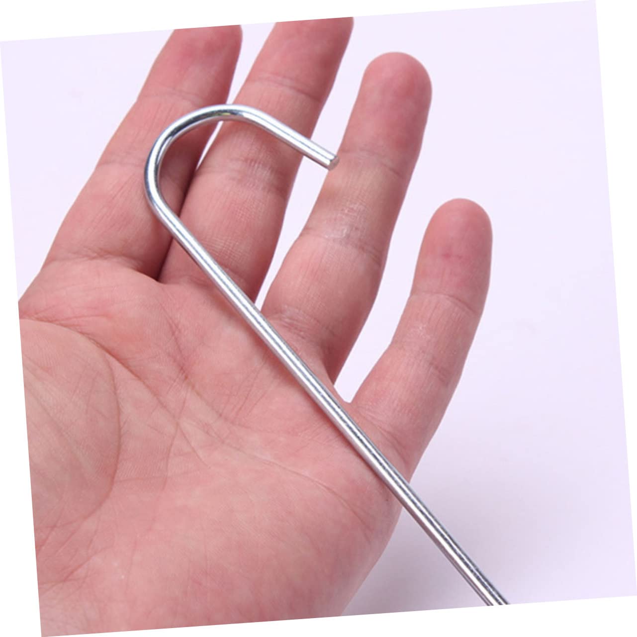 POPETPOP half-moon tent stakes enable easy pull-out and reuse.