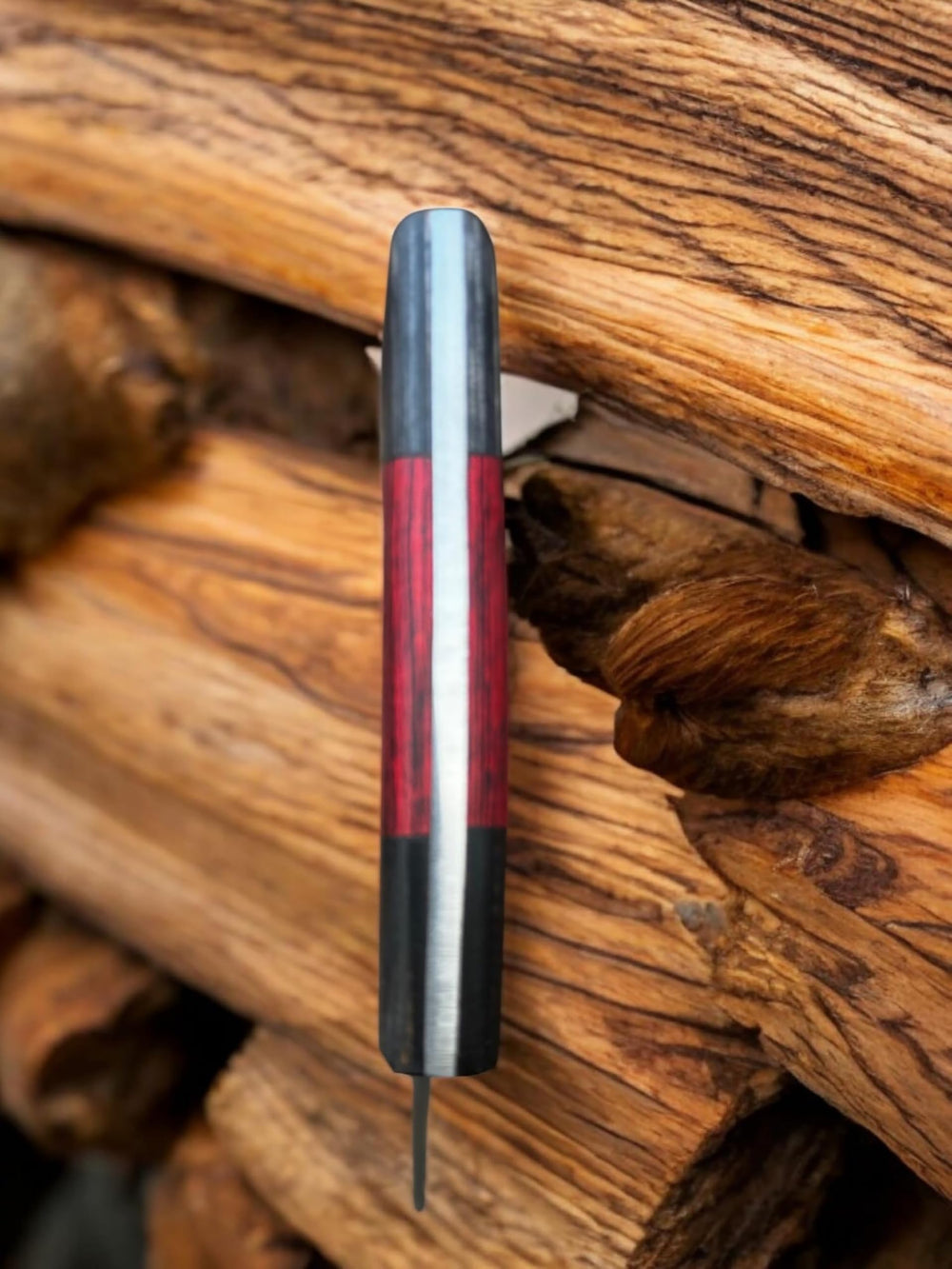 Poshland TTC-111 Damascus ULU with leather sheath for safe transport.