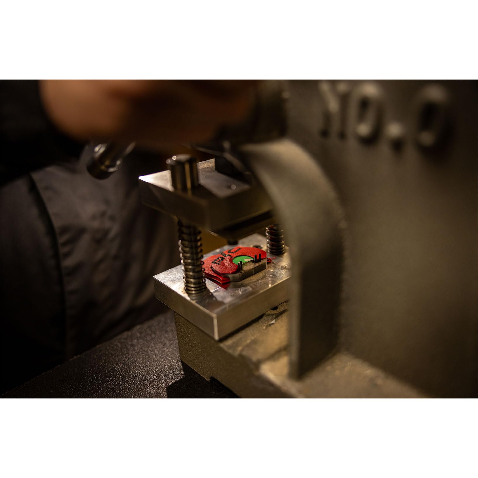 Power Calls Kickin' Chicken soft clucks and yelps for close-quarters turkey calls