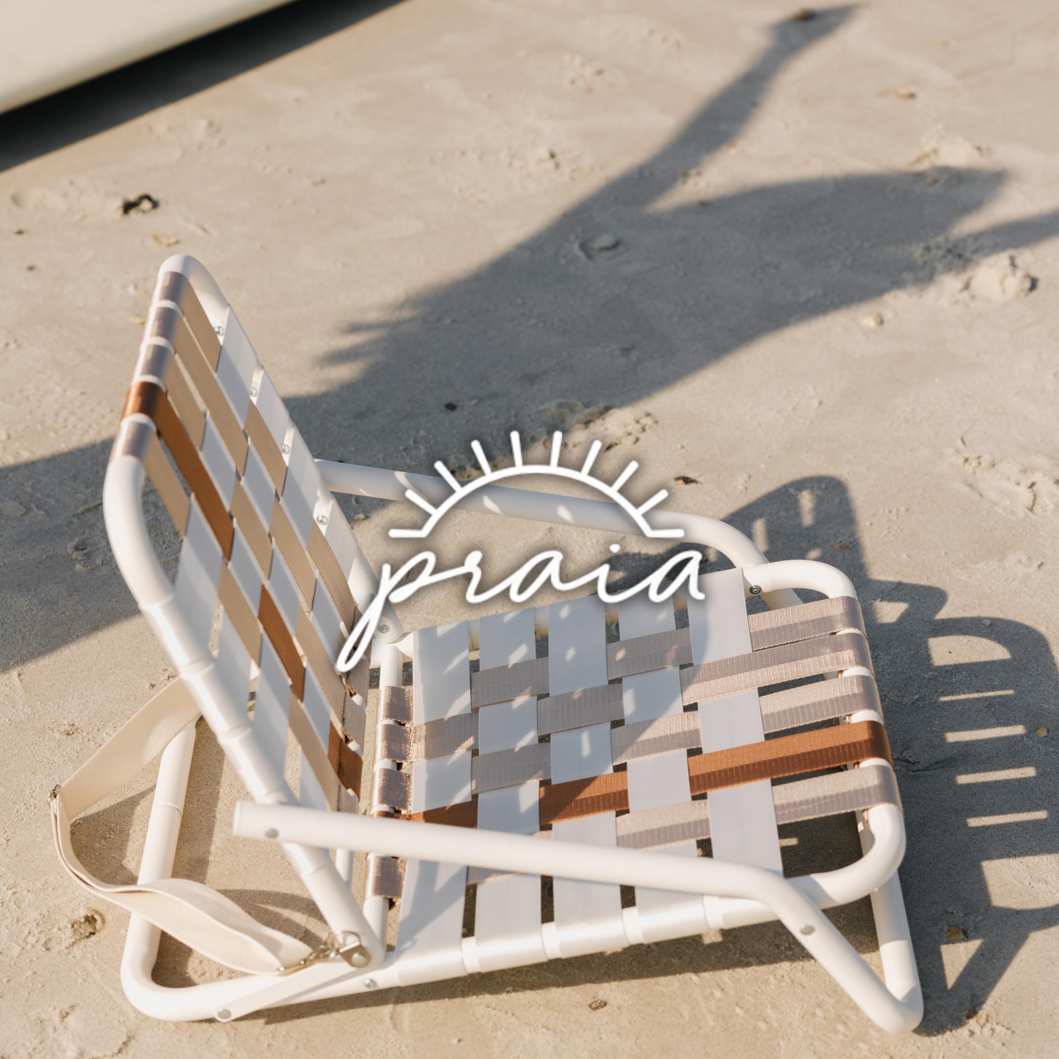 Praia Beach Chair compact storage for easy packing after sunny days.