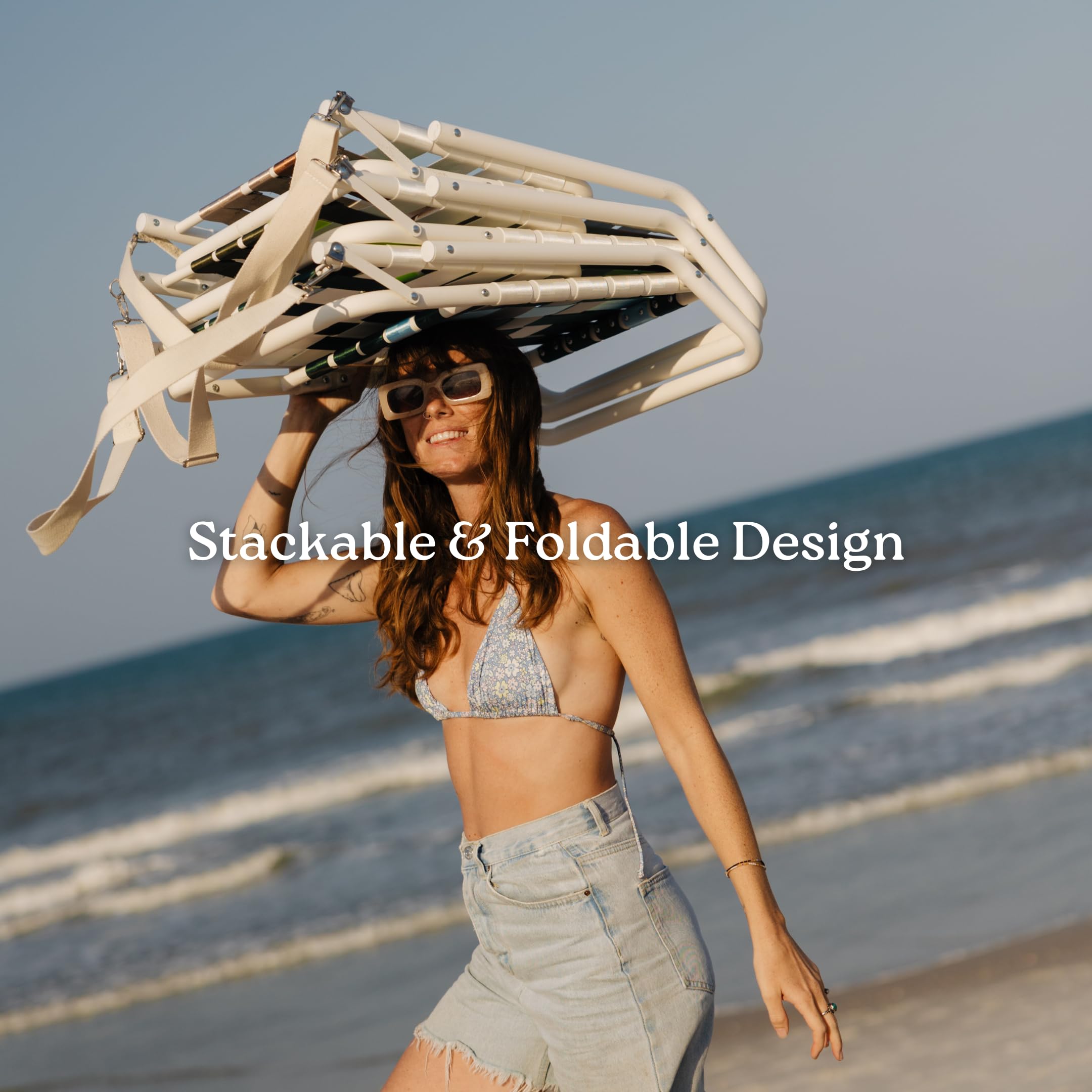Praia Beach Chair durable aluminum frame supports repeated outdoor use.