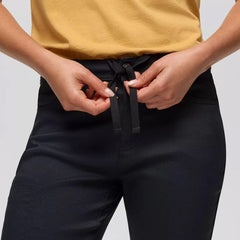 Prana Zion Halle pants front pockets keep essentials handy on trail.