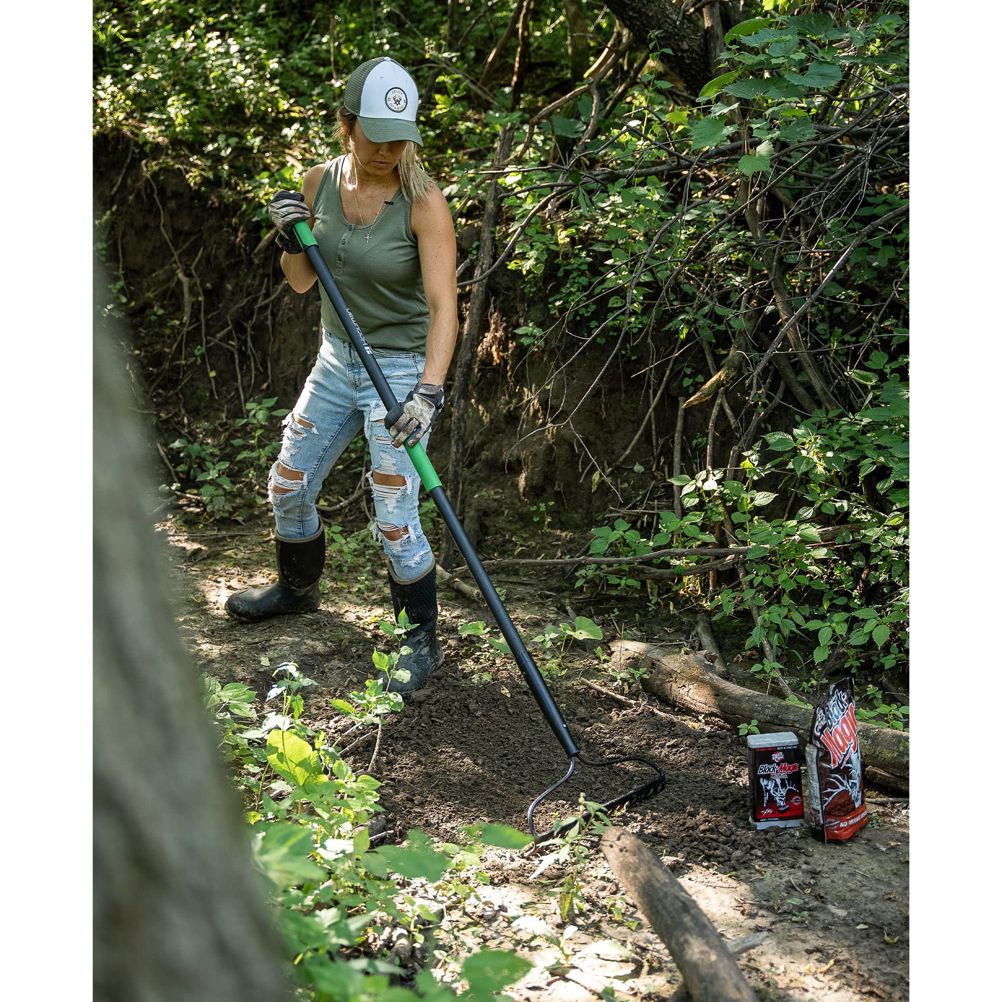 Seasonal use: ready-to-use mineral block attracting deer year-round