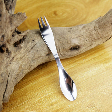 Easy to clean PRETYZOOM spork and spoon after meals outdoors.