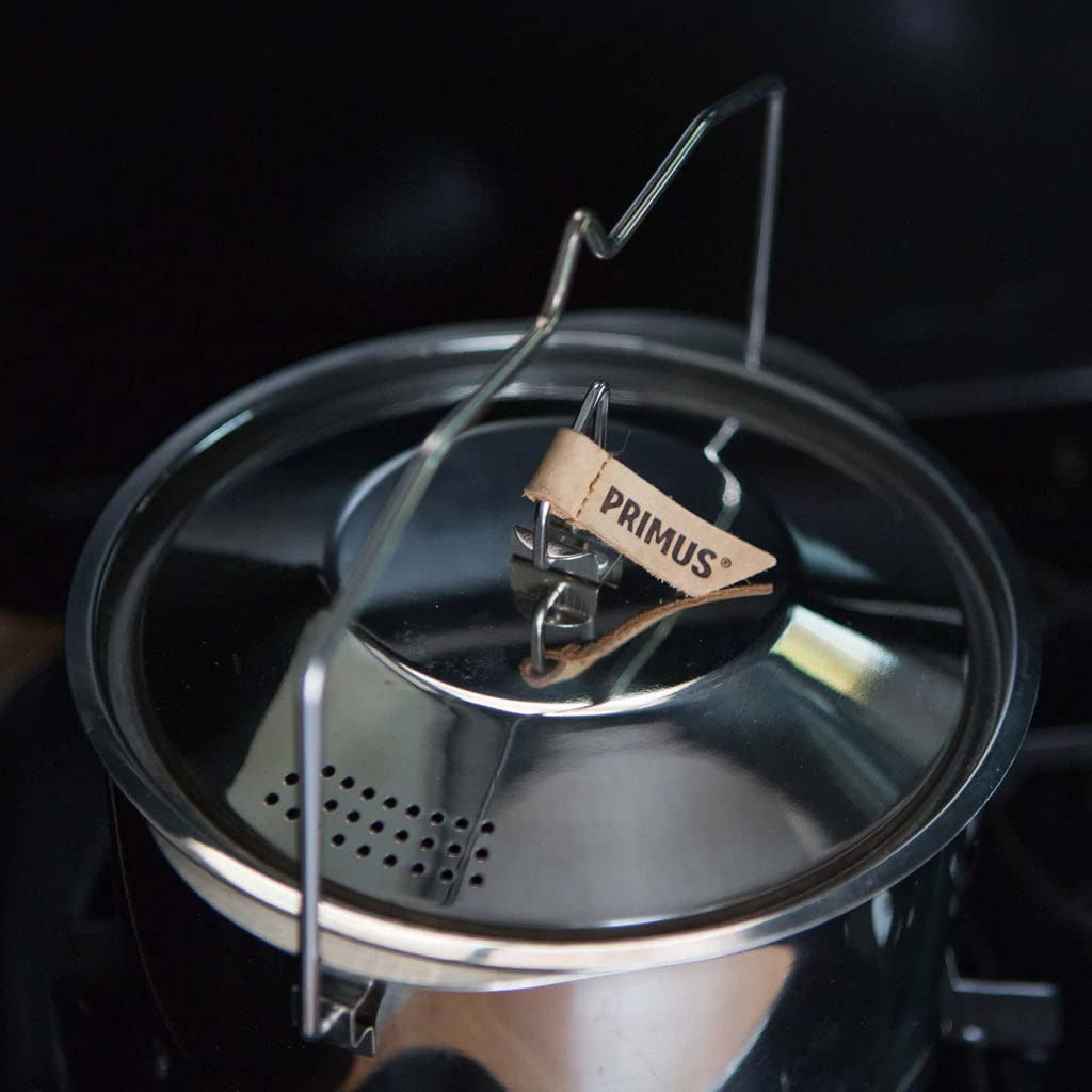 Primus Campfire Pot 3L foldaway handle enables compact backpacking and easy transport.