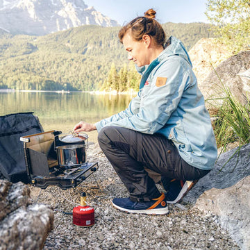 Primus Campfire Pot 3L durability highlights reliable stainless steel construction.