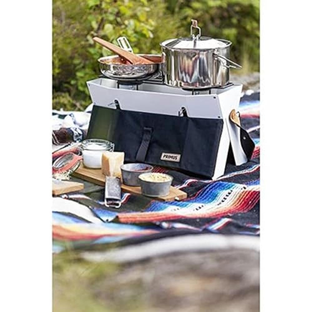Primus campfire pot 5l in use, ideal for stews and boil-and-simmer meals outdoors.