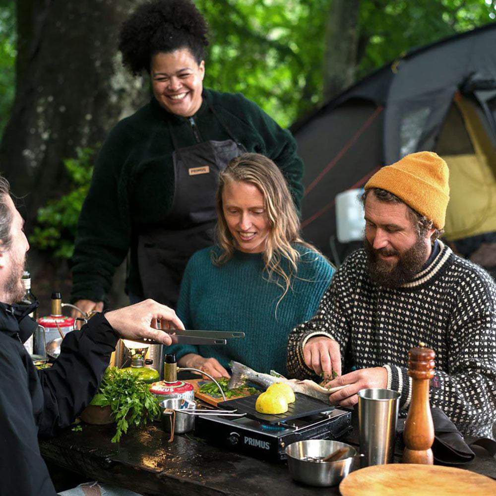 Primus Moja Compact stove wood-trim handle ensures secure transport.