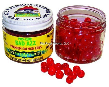 Pro-Cure Bad Azz UV Flash Salmon Eggs with UV-enhanced scent attract fish effectively.
