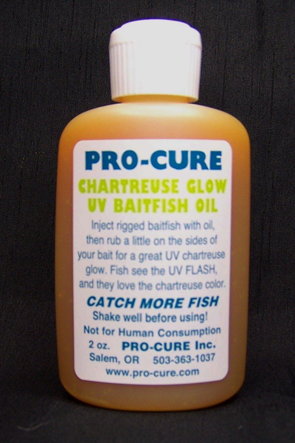 Pro-Cure Chartreuse Glow UV baitfish oil label emphasizes UV enhancement for visibility