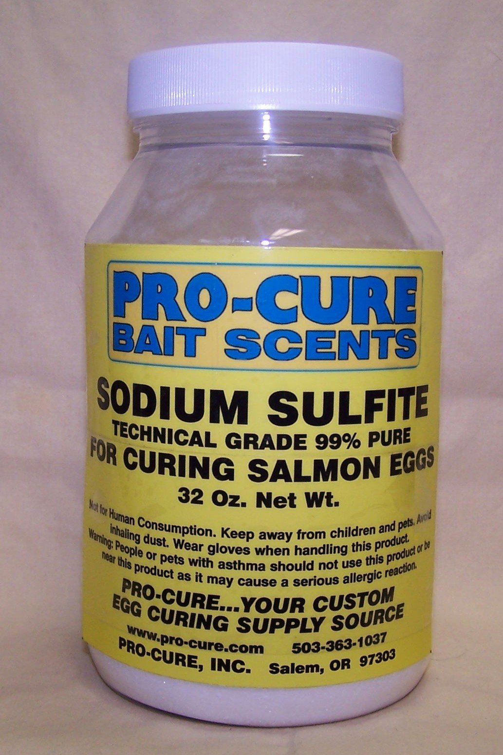 Closeup of Pro-Cure Sodium Sulfite powder showing high purity for bait handling
