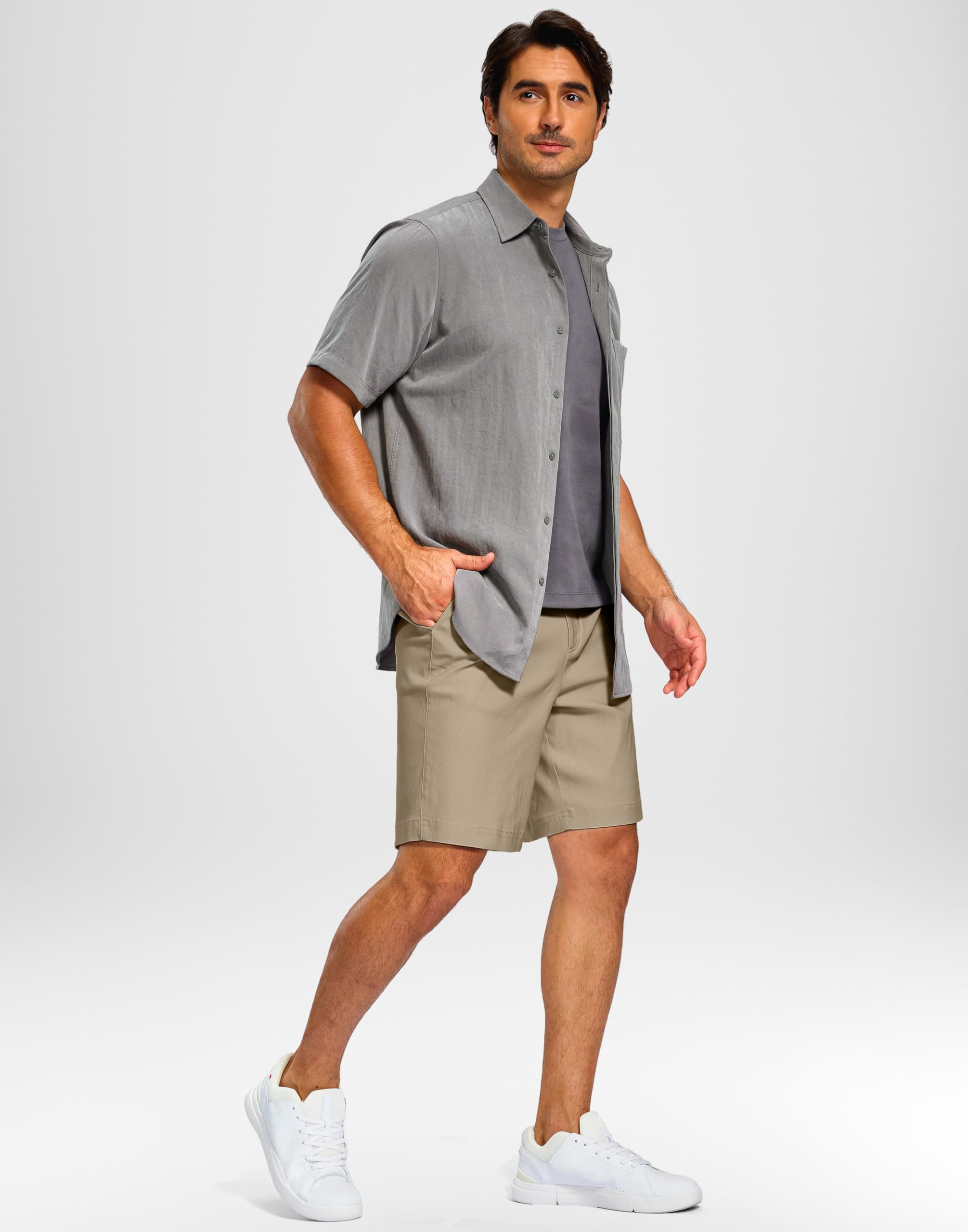 Pudolla shorts featuring a zipper pocket to securely hold a phone during play.