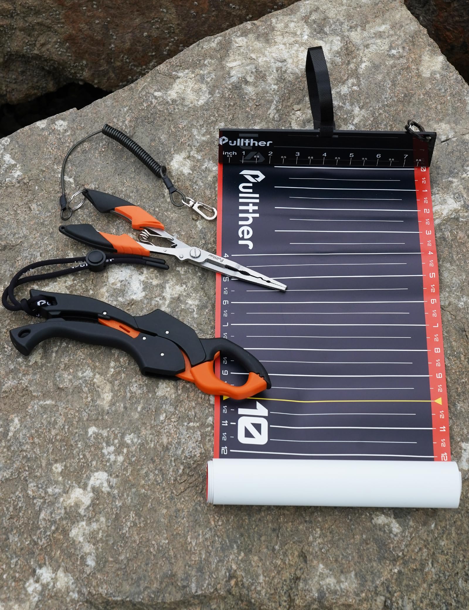 Fishing lanyard included with the kit