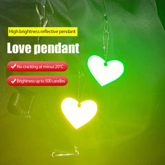 PUZOU reflector pendant with hanging chain for easy attachment.