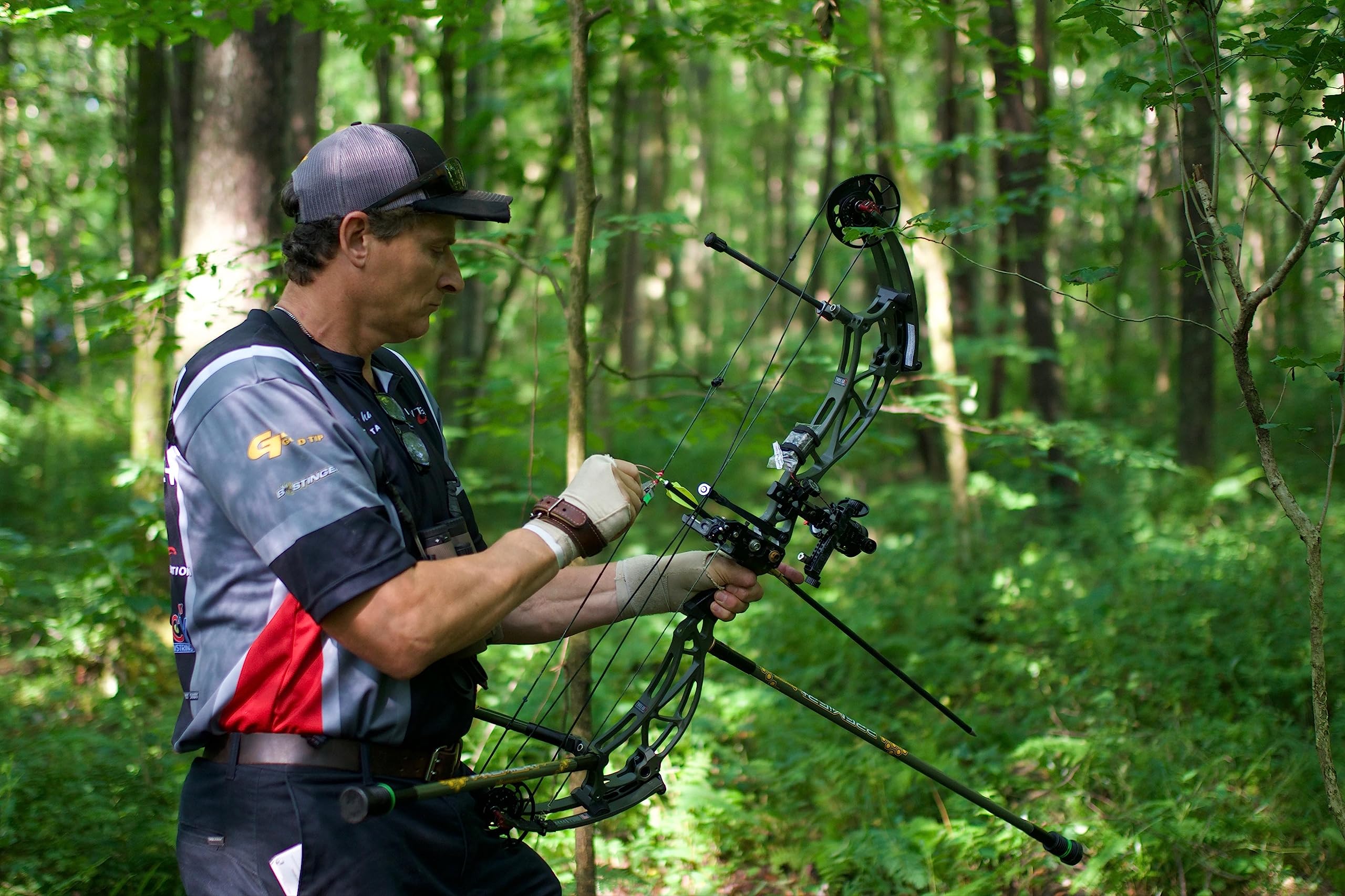 Q2i Fusion X-II archery arrow fletching compatibility for versatile arrows