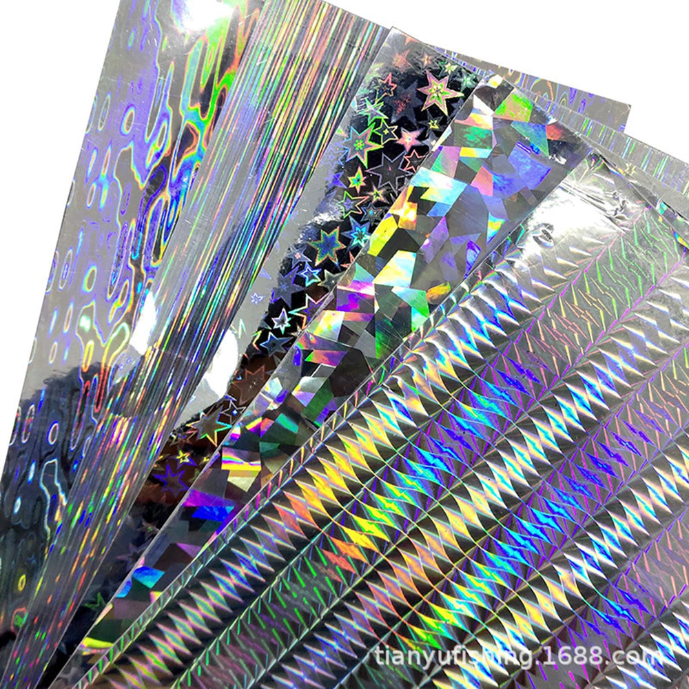 QIEIEI flash-film-lure-accessory highlights lures during trolling.