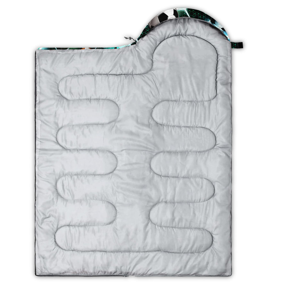 QOOMO 210t polyester waterproof breathable outer layers shed moisture.