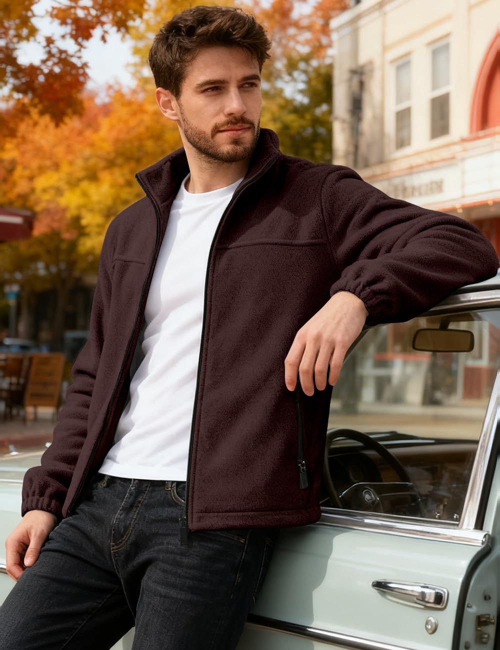 QOSOQ pockets detail with secure zipper pockets for essentials.