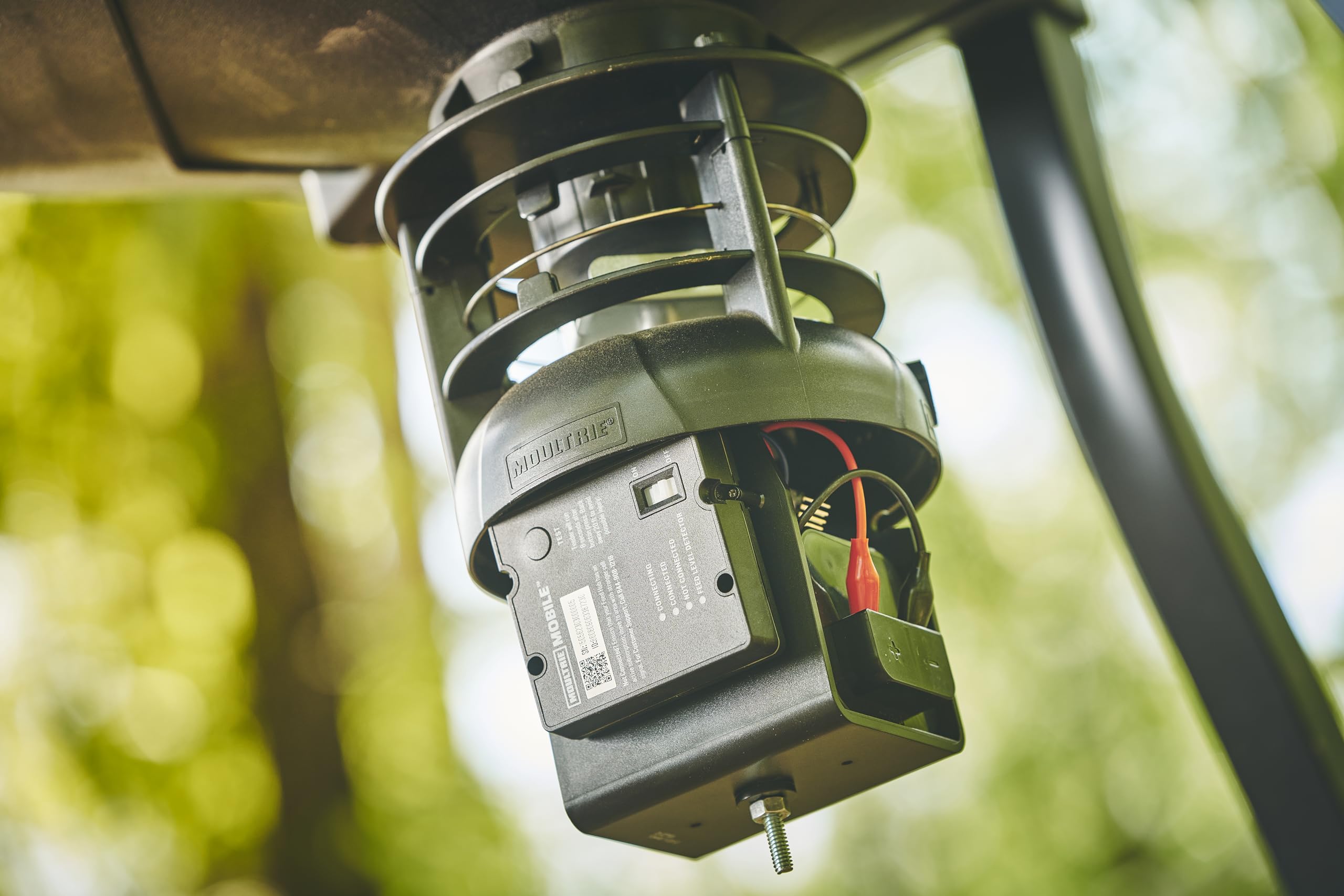 Quick-Lock Adapter for custom feeder assemblies