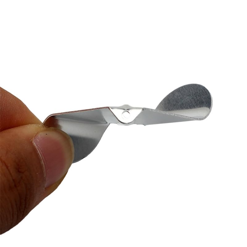 Quintathletic water disturbance blades create vibration to attract fish