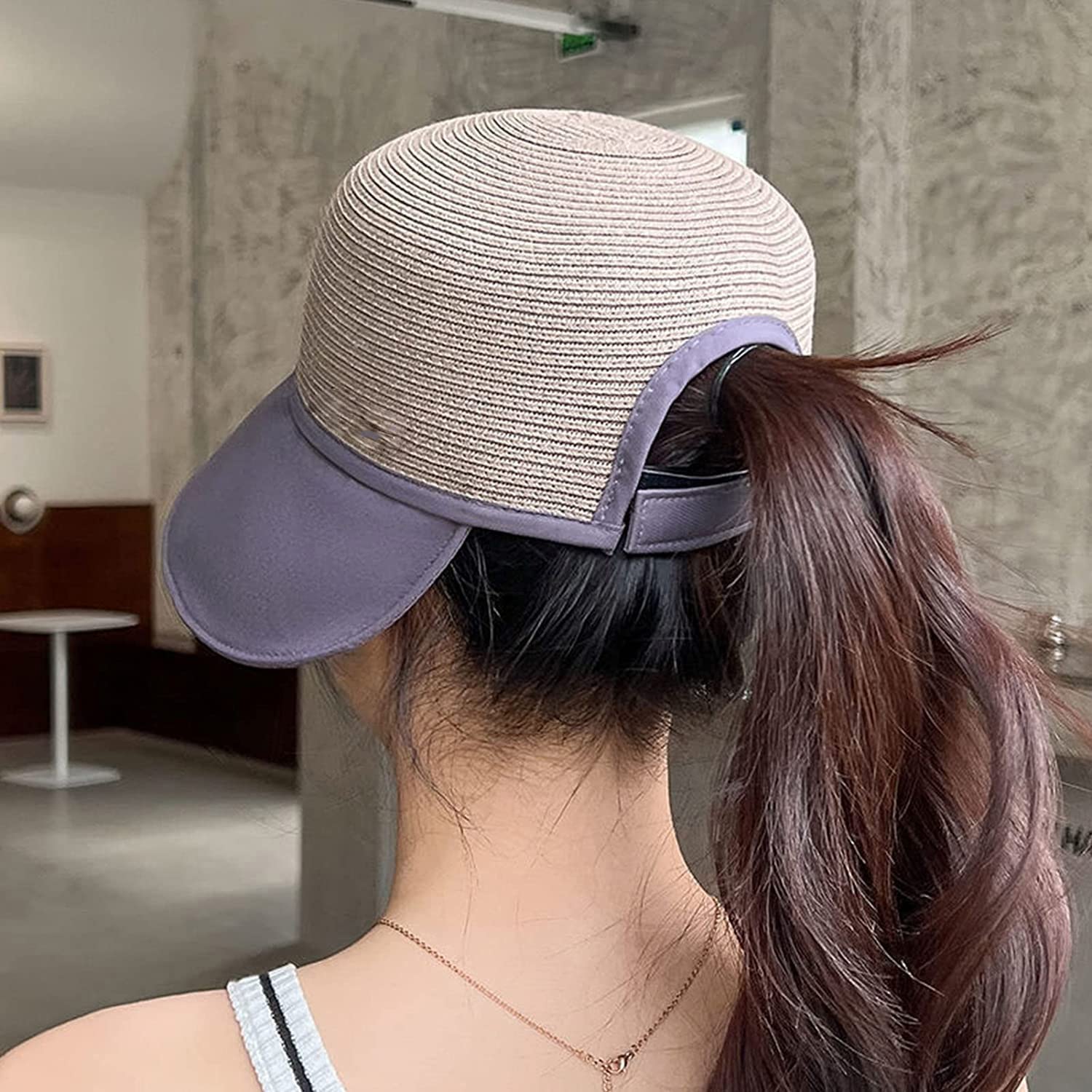 QUROXO adjustable-fit sun hat beige emphasizes comfortable all-day wear