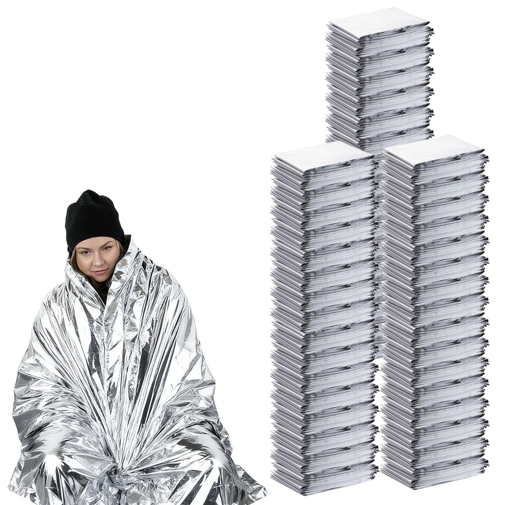 Quuhooki emergency blanket with 52x82 coverage to retain warmth in cold conditions